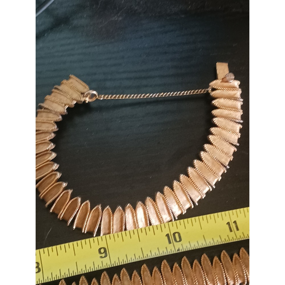 Vintage Boucher Gold Tone Textured Leaf Necklace and Bracelet Set Signed 8271 - Picture 8 of 8